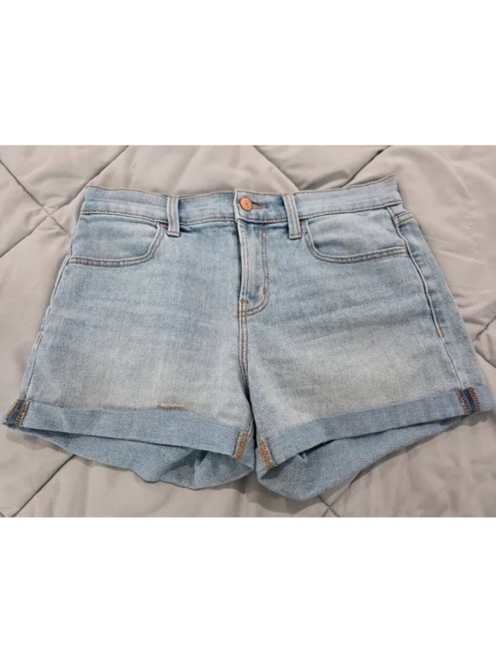 Old Navy Women's sz 4 Light Washed Cuffed Denim Shorts